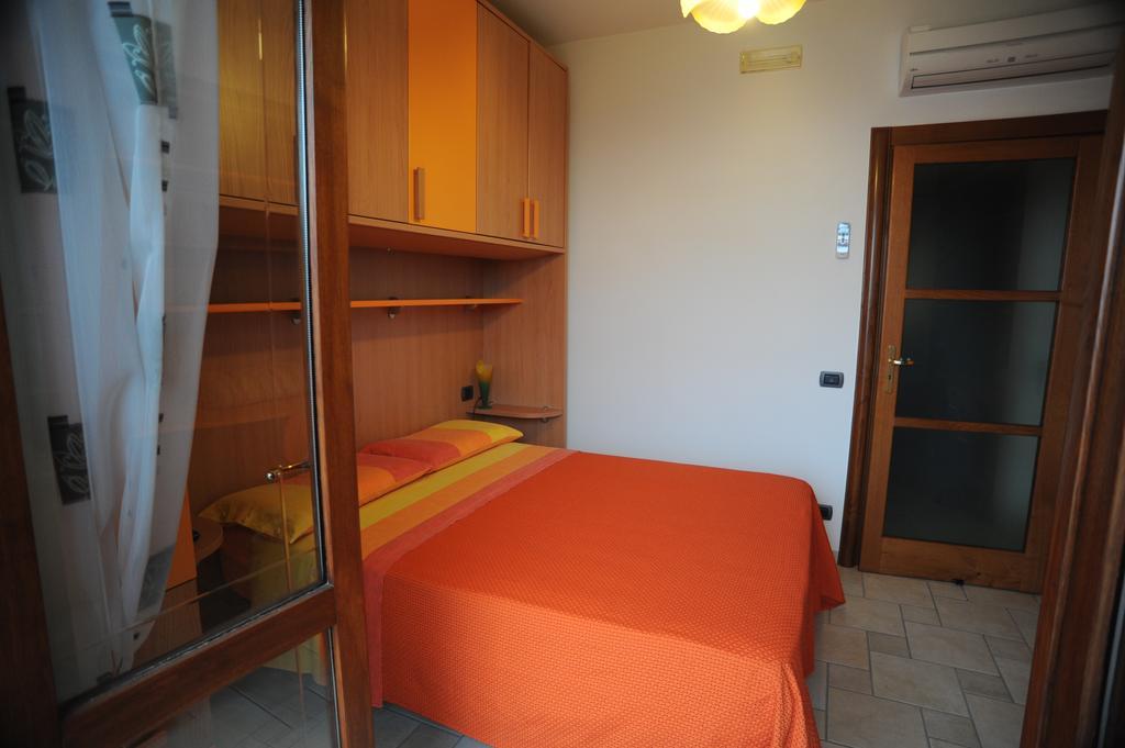 La Mela Blu Bed & Breakfast ฟูโรเร ภายนอก รูปภาพ
