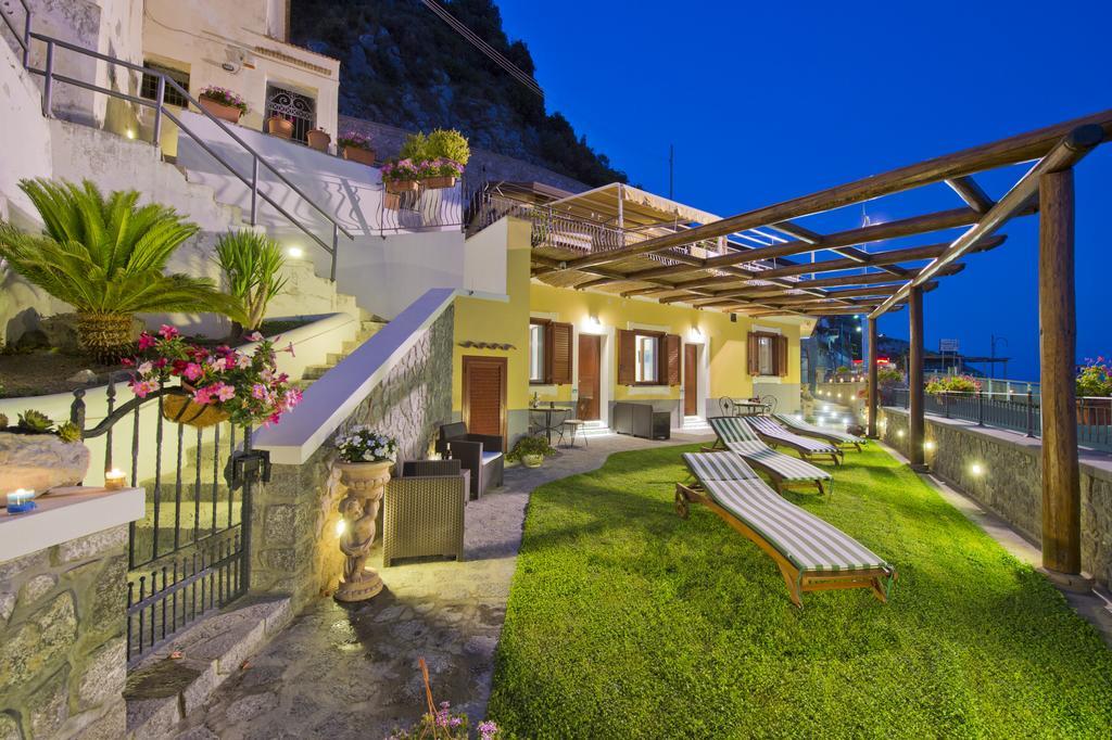 La Mela Blu Bed & Breakfast ฟูโรเร ภายนอก รูปภาพ