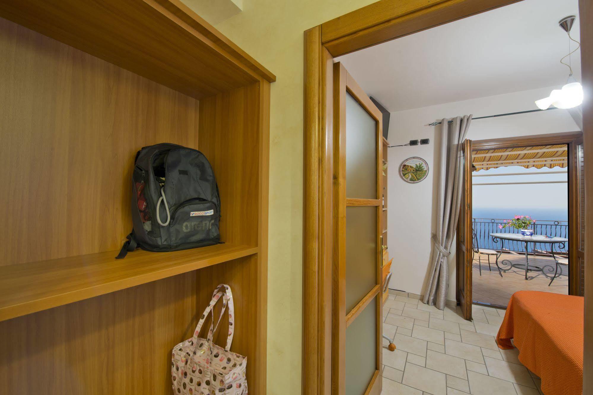La Mela Blu Bed & Breakfast ฟูโรเร ภายนอก รูปภาพ