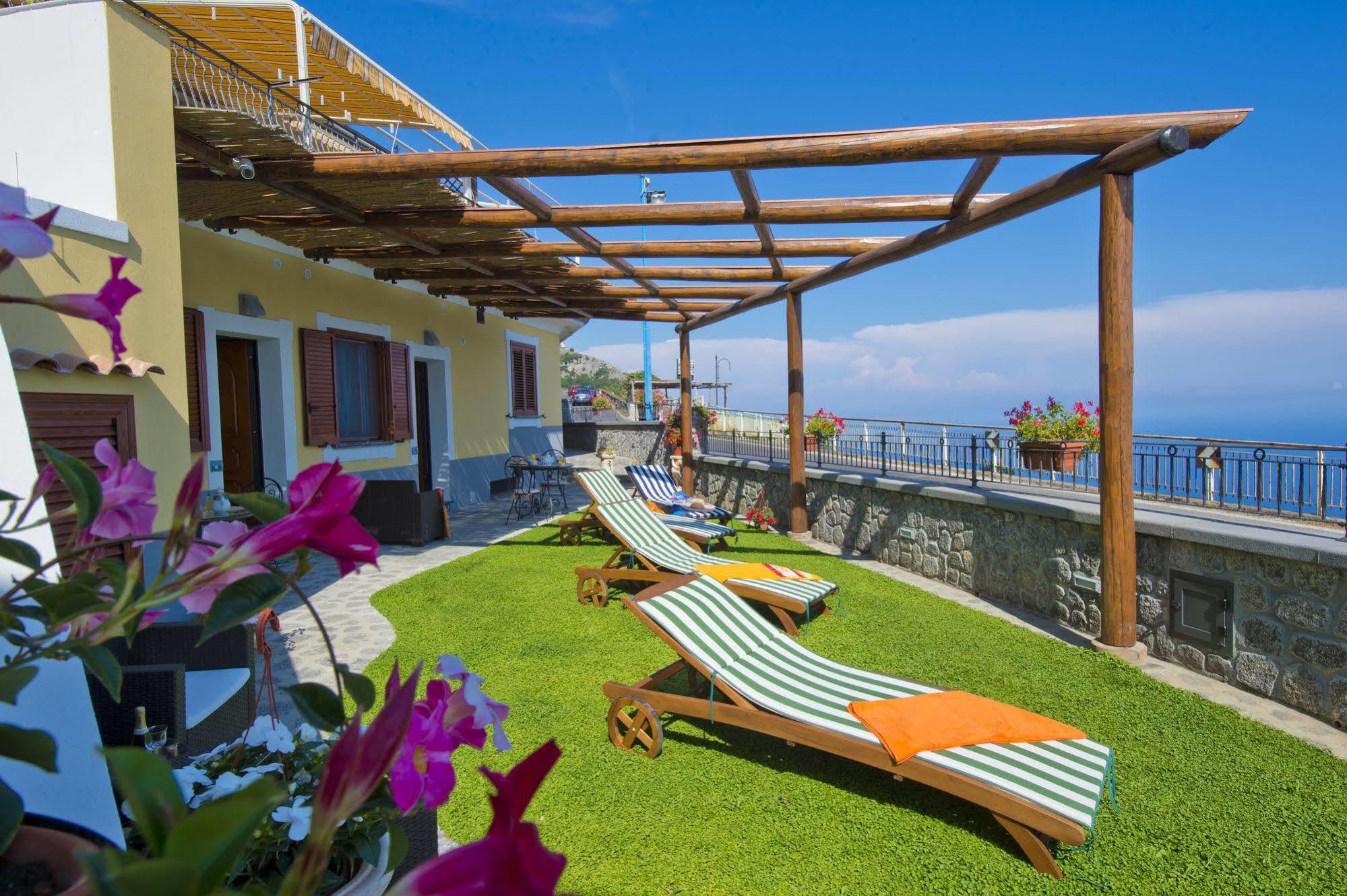 La Mela Blu Bed & Breakfast ฟูโรเร ภายนอก รูปภาพ